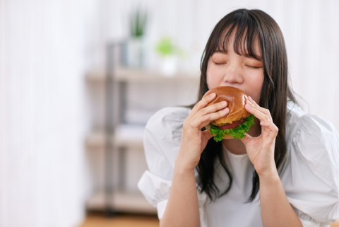 Duygusal Yeme Eğilimi Olan Bireylerde Sitikolin Takviyesinin Yeme Atakları ve Kontrol Kaybı Üzerine Etkisi 12 2.Duygusal Yeme Egilimi Olan Bireylerde Sitikolin Takviyesinin Yeme Ataklari ve Kontrol Kaybi Uzerine Etkisi